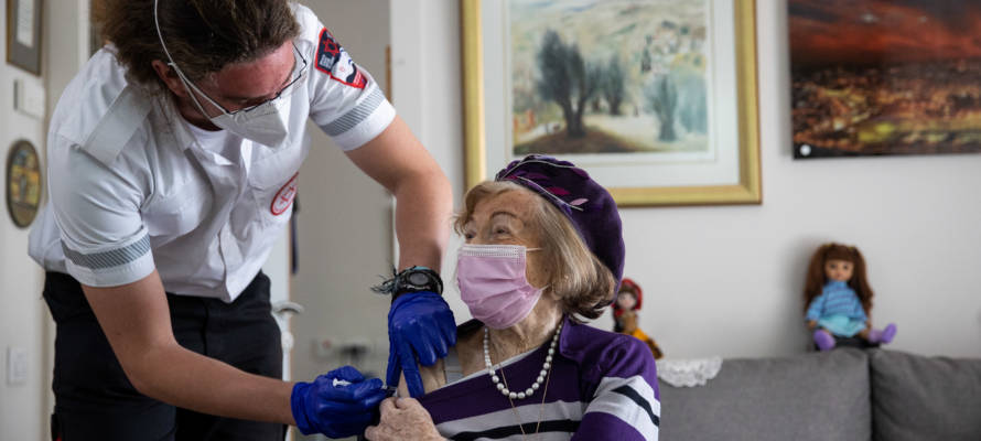 Holocaust Survivor Covid Vaccine