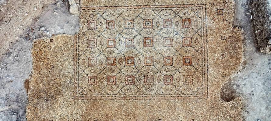 Ancient mosaic discovered in Yavne