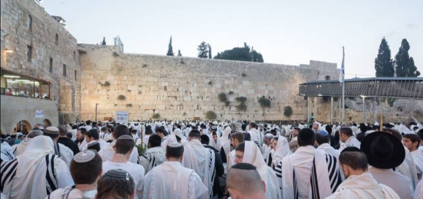 Kotel prayer