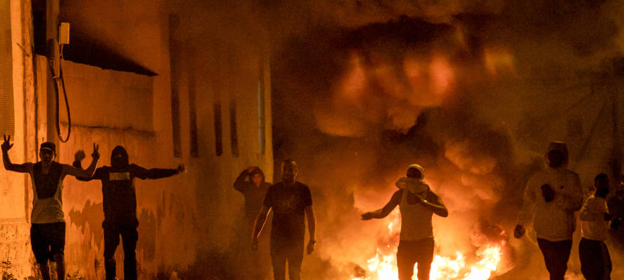 Arab rioters