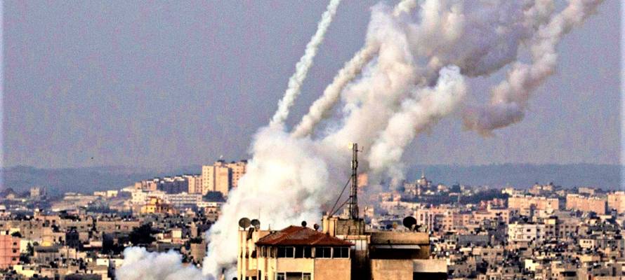 Palestinians terrorists launch rockets
