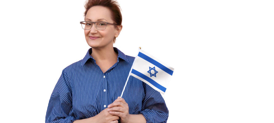 Older Israeli woman