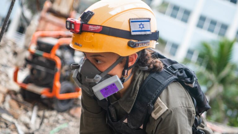IDF_Aid_Mission_to_Surfside_condominium_building_collapse_June_2021-768x432