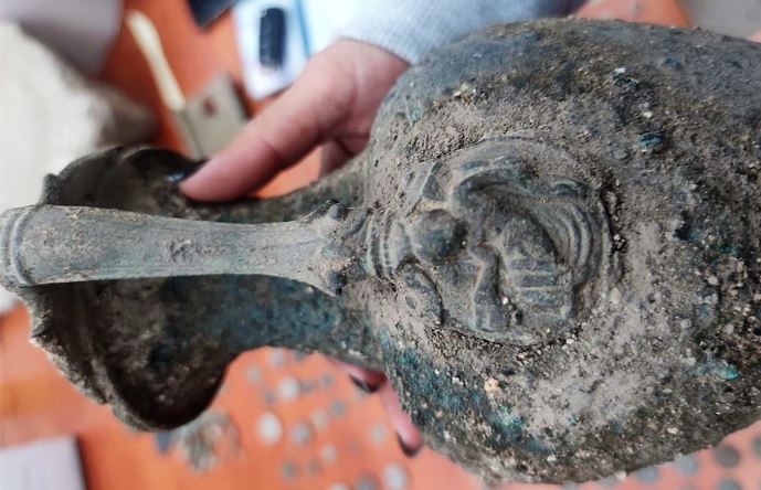 stolen artifacts jerusalem