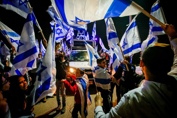 Lod flag march