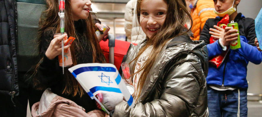 Rescue flight from Ukraine lands in Israel
