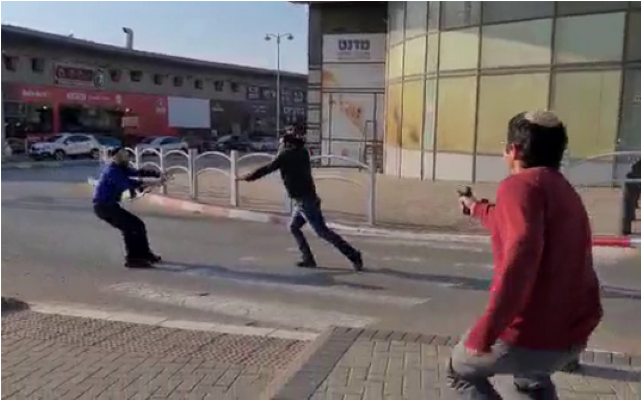Terrorist shot in Beersheva