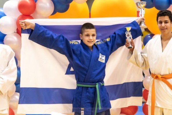 Nir Abelson