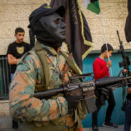 Palestinian gunmen