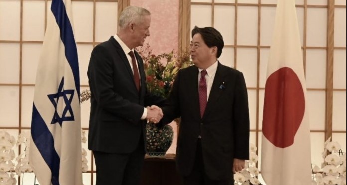 Gantz in Japan