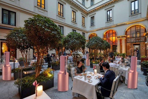 restaurant