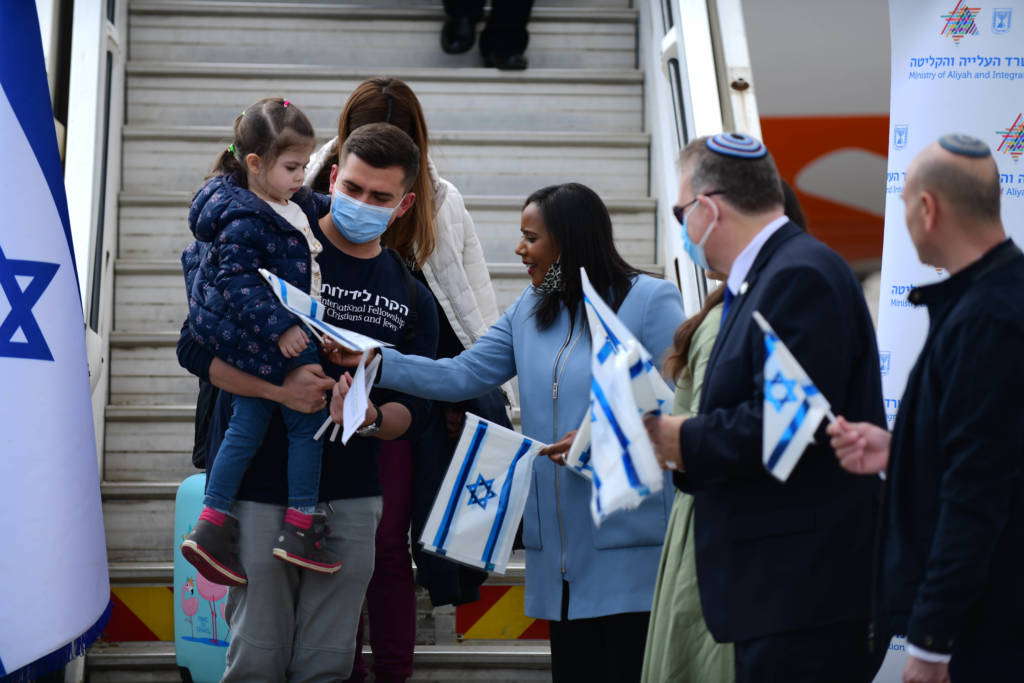 Immigrants arrive at Ben Gurion airport in Tel Aviv