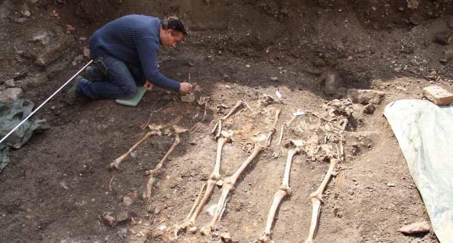 excavation germany ashkenazi cemetery