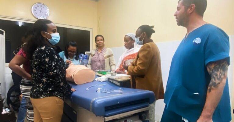 The workshop includes a series of lectures, simulations and trauma scenario drills