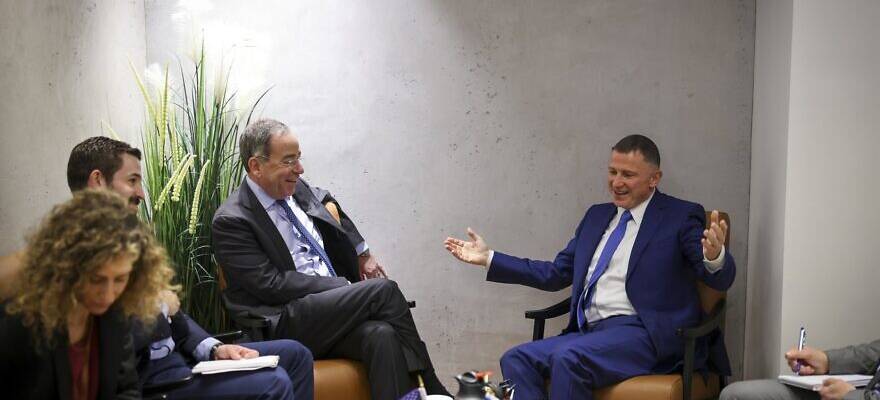 Knesset Foreign Affairs and Defense Committee Chair Yuli Edelstein and U.S. Ambassador to Israel Tom Nides meet in Jerusalem on Wednesday