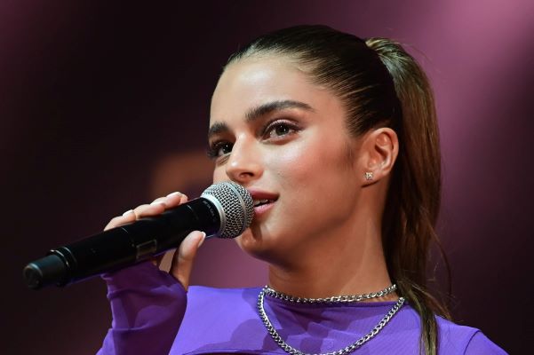 Israeli singer Noa Kirel at the 2022 ACUM Awards ceremony for Hebrew Song near Tel Aviv on September 7, 2022