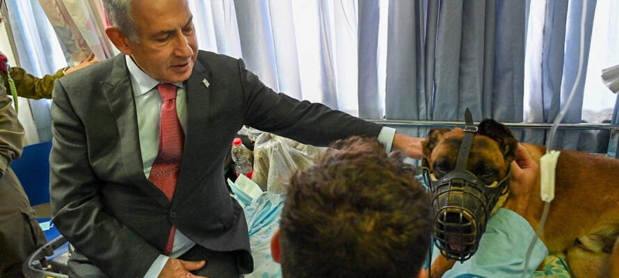 Netanyahu visits injured soldiers and K-9 unit