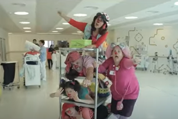 Israeli medical clowns