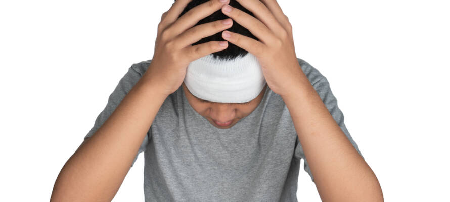 boy injured head