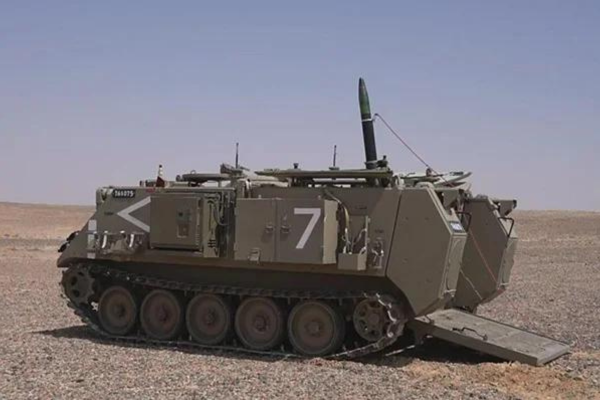 The laser-guided Iron Sting mortar