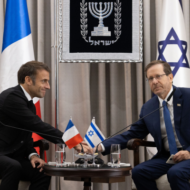 Macron, Herzog