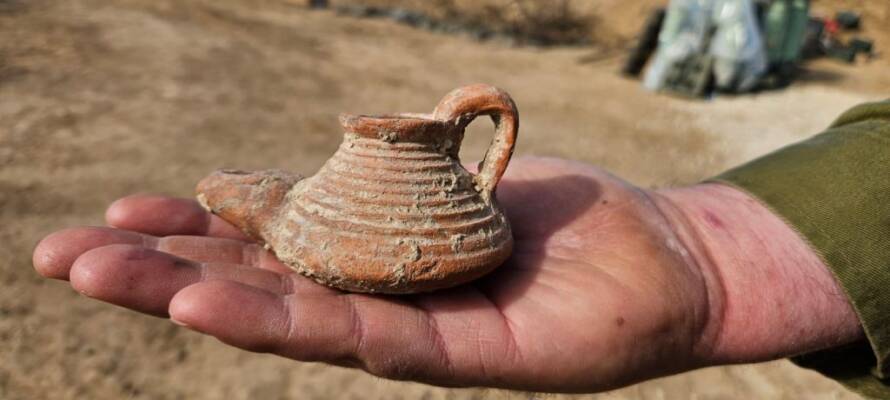 1,500-year-old lamp