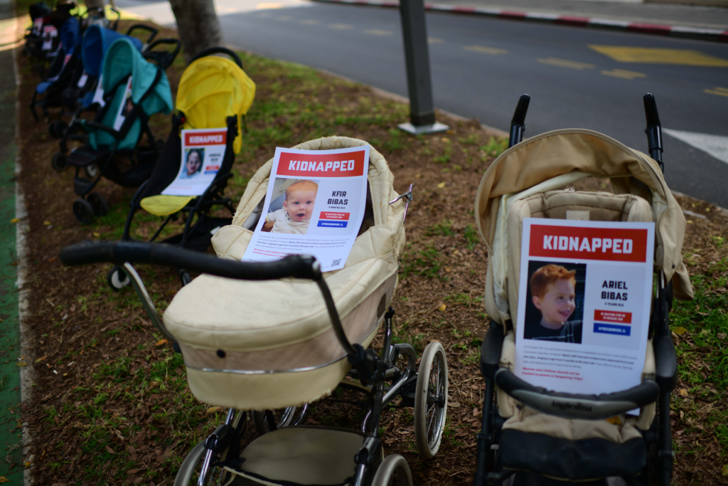 hostages picstures bibas