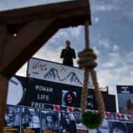 Protesting the Iranian Government