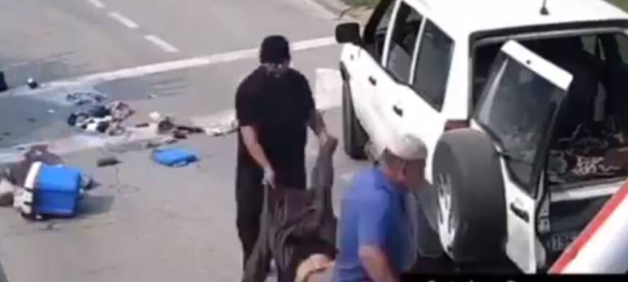 UNRWA carrying Israeli corpse