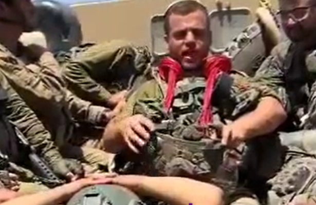soldier tefilat haderech