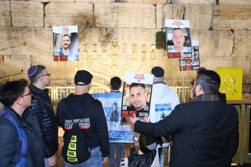 hostages chanukah