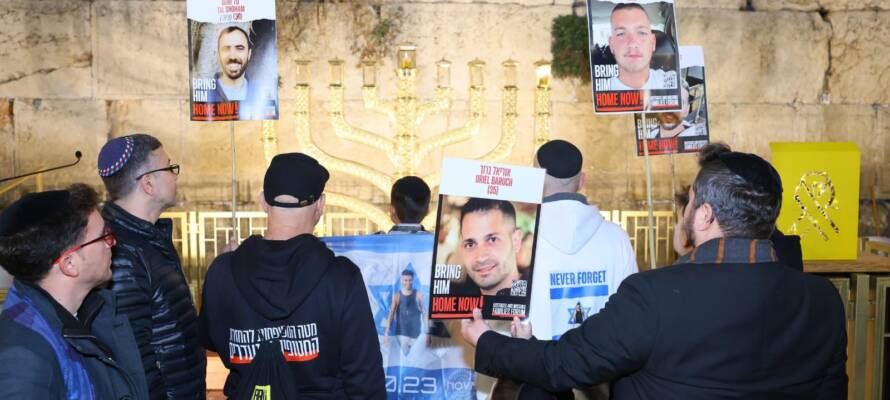 hostages chanukah