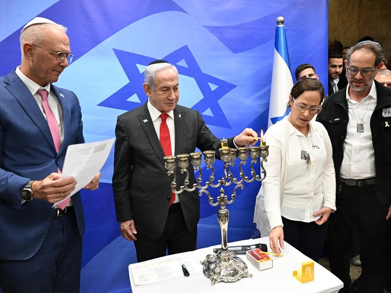 Netanyahu Chanukah