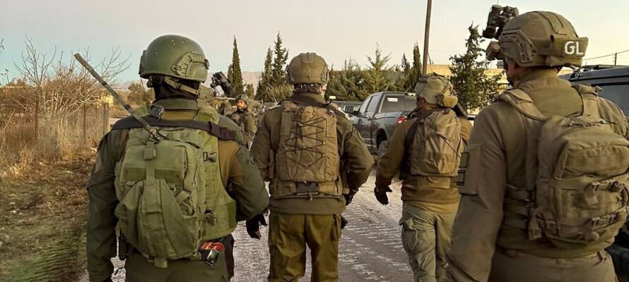 Israel Defense Forces troops enter Syrian territory