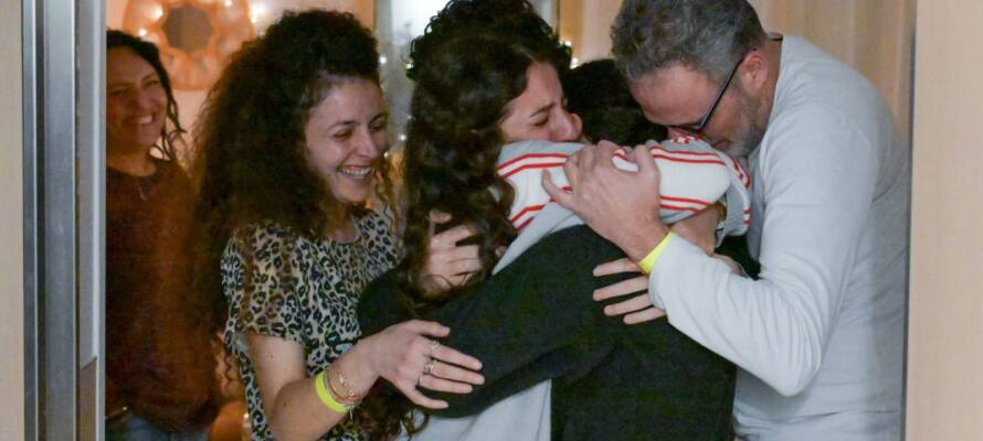 hostages reunion