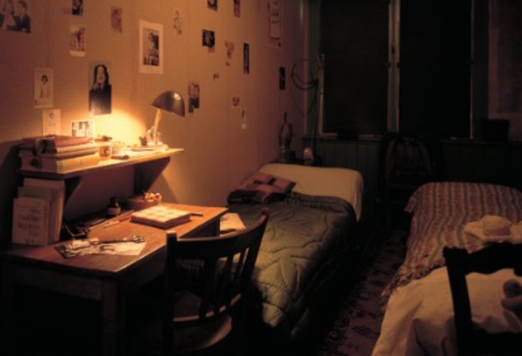 anne frank exhibit