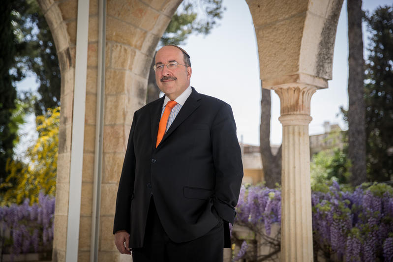 Dore Gold