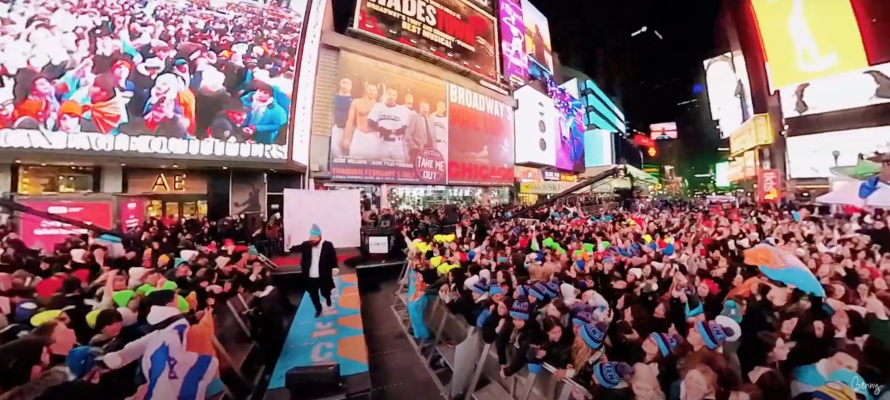 Jewish teens in Times Square
