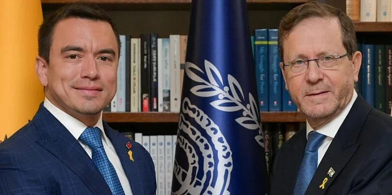 Israeli President Isaac Herzog (right) meets Ecuadorian President Daniel Noboa
