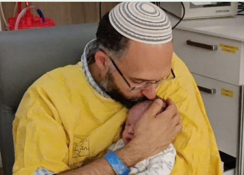 Chananel Gez with son, Ravid Chaim