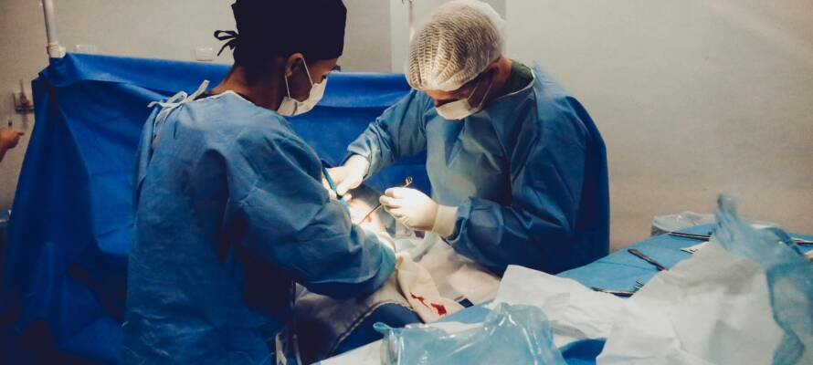 surgery (pexels)