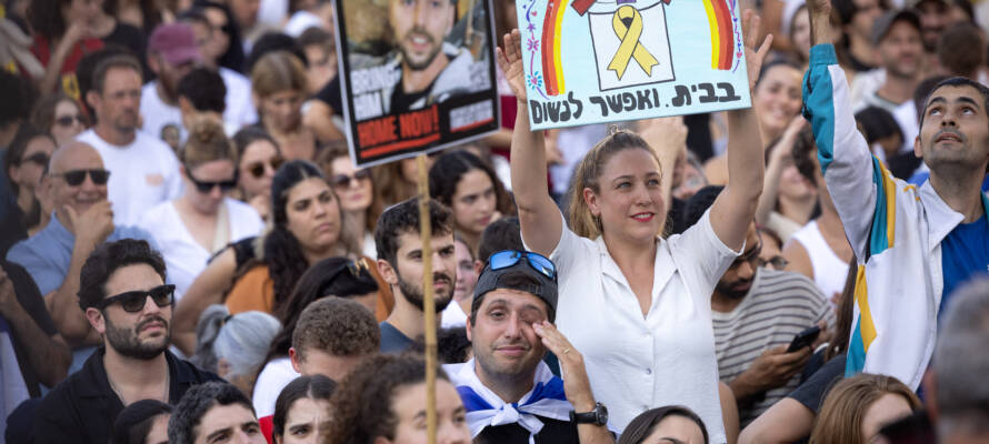 Hostages Square