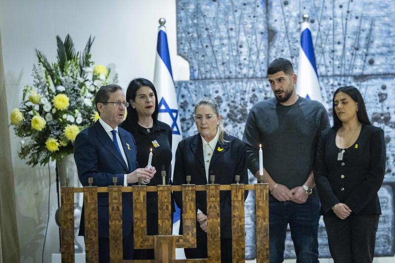 herzog chanukah